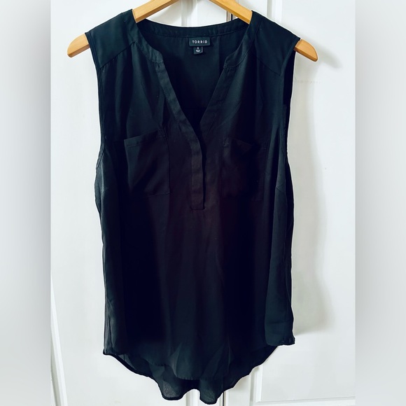 Torrid Sleeveless Blouse, Black - Picture 1 of 2